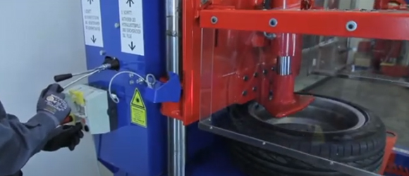 Separation of tyres from wheel rims